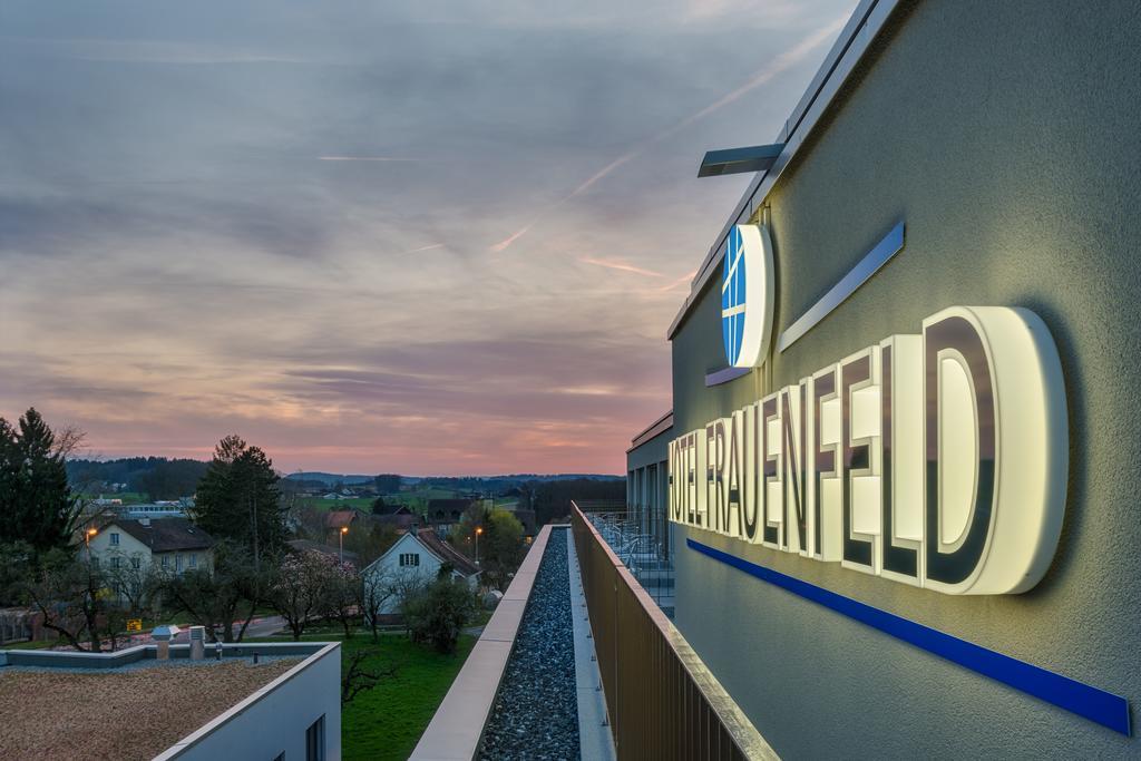 Hotel Frauenfeld Bagian luar foto