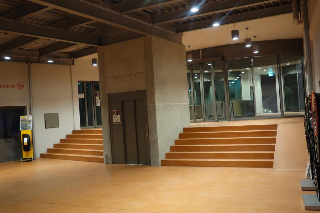 Hotel Frauenfeld Bagian luar foto