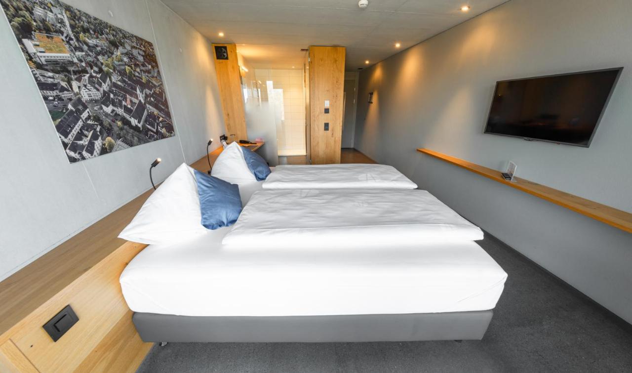 Hotel Frauenfeld Bagian luar foto