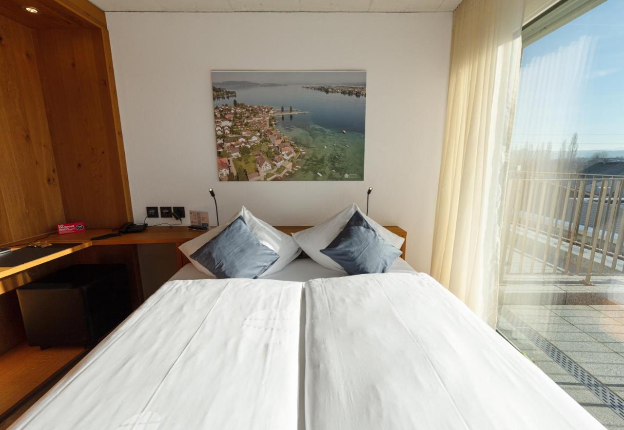 Hotel Frauenfeld Bagian luar foto