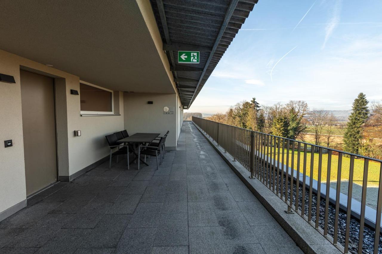 Hotel Frauenfeld Bagian luar foto